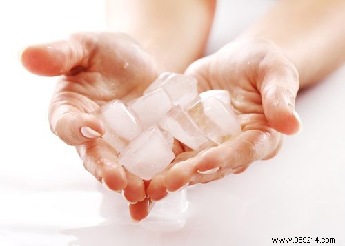 Craving Ice Cubes? It Could Indicate an Iron or Zinc Deficiency