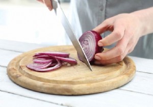 Does Placing an Onion by Your Bed Really Ease Cold Symptoms?
