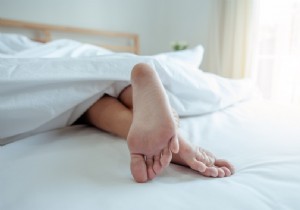 Why Do You Feel a Sudden Jolt When Falling Asleep? The Science of Hypnic Jerks