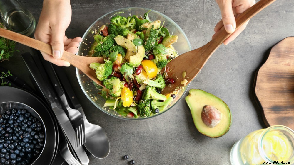 7 Proven Tips to Eat Smaller Portions and Lose Weight Effortlessly