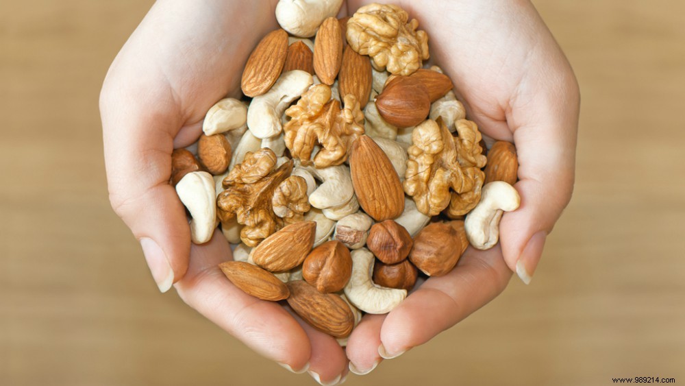 Science-Backed: How Eating Nuts Supports Weight Loss and Prevents Gain