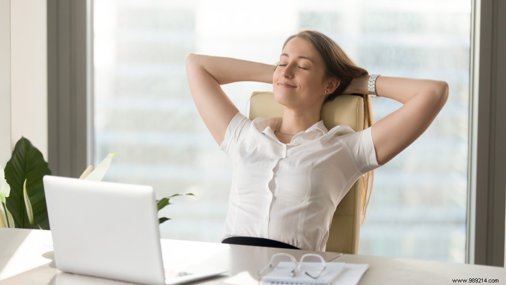 5 Science-Backed Ways to Quickly De-Stress at Work