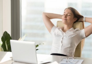 5 Science-Backed Ways to Quickly De-Stress at Work