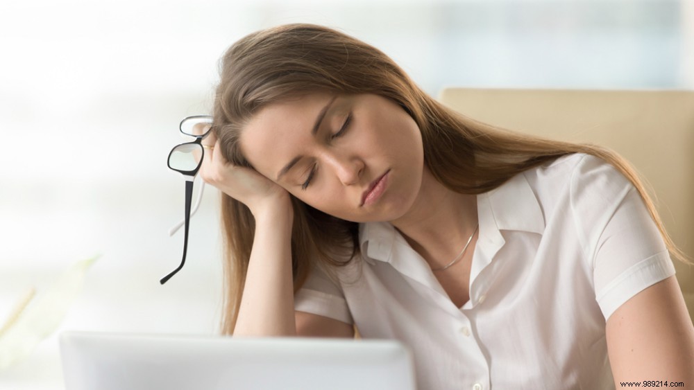 Beat the Afternoon Slump: Expert Tips to Stay Energized and Productive