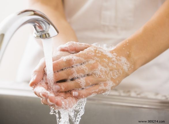 Survey Reveals: Only 50% of Dutch Wash Hands After Toilet Use Amid COVID Rise