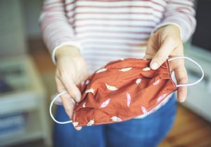 6 Common Face Mask Mistakes to Avoid for Better Protection