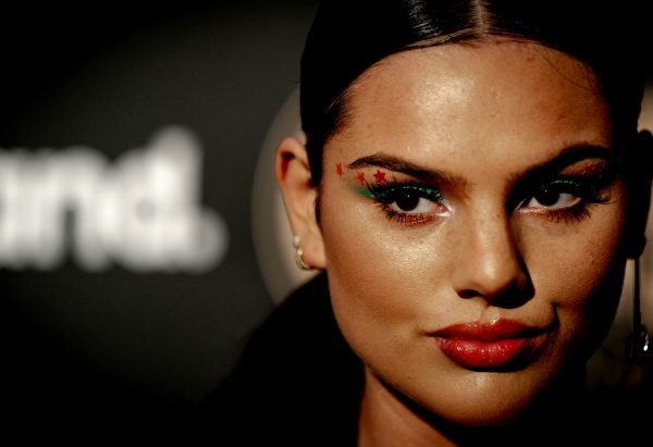 Famke Louise Partners with ICU Expert Diederik Gommers for Youth-Targeted COVID-19 Social Media Campaign