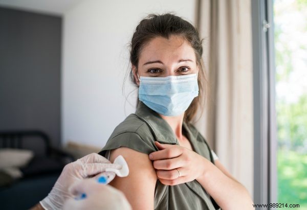 Santé Editors Share Candid Views on COVID-19 Vaccines