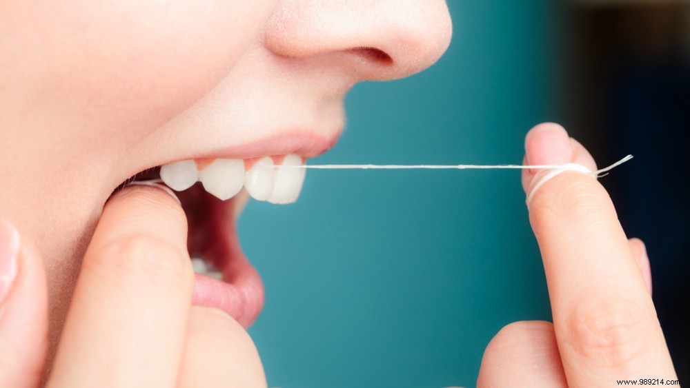 When to Floss: Before or After Brushing? Expert Dental Hygiene Advice
