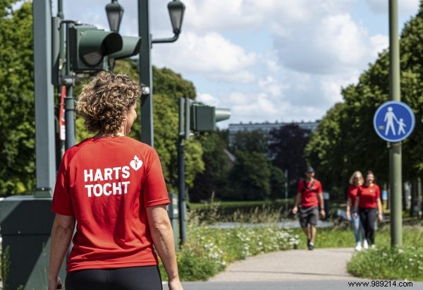 Join the Hartstocht Charity Walk: Support Heart Research and Win a Fitbit Running Package