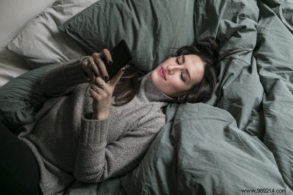 4 Science-Backed Reasons to Keep Your Phone Out of the Bedroom