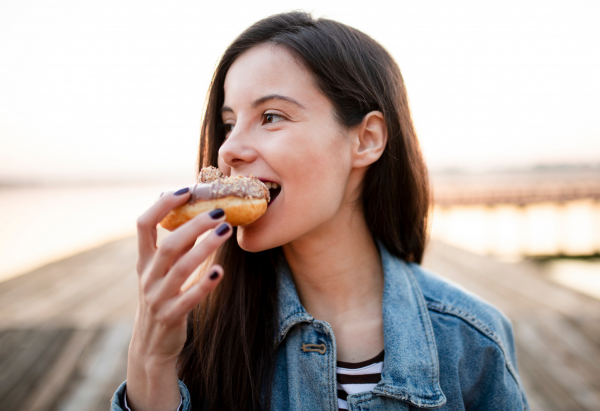 5 Proven Tips to Curb Sugar Cravings and Cut Intake