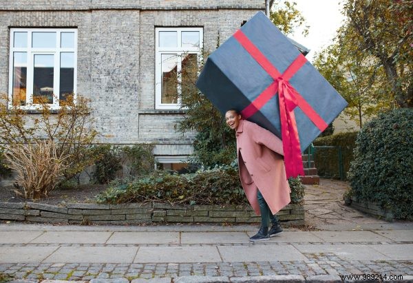 Stress-Free Christmas Shopping: Mindful Tips to Keep Holidays Joyful