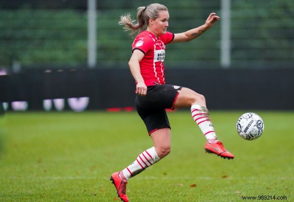 Desiree van Lunteren s Battle with Crohn s Disease: A Professional Footballer s Resilient Journey