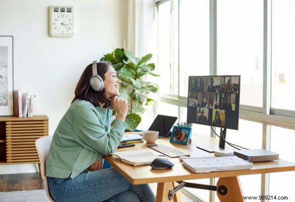 5 Essential Accessories to Elevate Your Home Office Comfort and Productivity