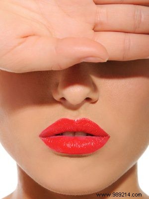 Stay Flawless in the Sun: Proven Summer Makeup Tips