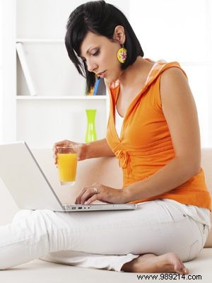 Cross-Border Online Shopping Surge: Doubled Buyers and Must-Have Beauty Imports