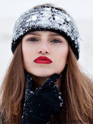 How to Wear Red Lipstick Flawlessly: Expert Tips for Every Skin Tone