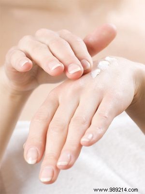 Winter-Proof Your Hands: Banish Dry Skin and Split Nails for Good