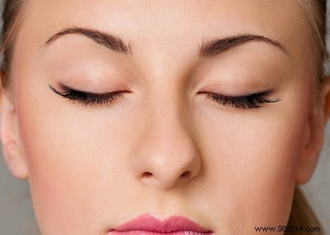 4 Common Mascara Mistakes to Avoid for Flawless Lashes