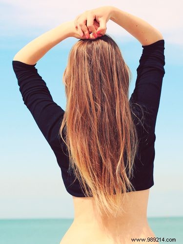 Avoid White Haze with Dry Shampoo: The Overnight Trick for Oily Hair