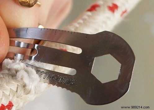 Leatherdos Multifunctional Hairpin: Ruler, Knife, Screwdriver & Shopping Cart Coin