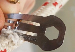 Leatherdos Multifunctional Hairpin: Ruler, Knife, Screwdriver & Shopping Cart Coin