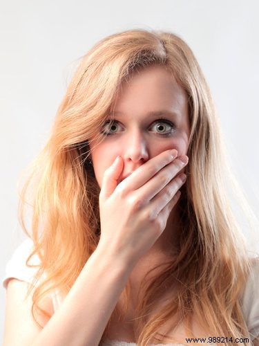 6 Common Beauty Mistakes Sabotaging Your Routine – Expert Fixes Inside