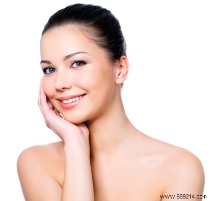 Expert Solutions for 4 Common Skin Issues: Blotchy Complexion, Dryness, Pimples & Oily T-Zone