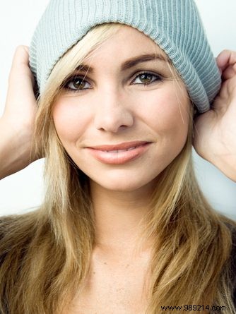 How to Prevent Hat Hair: 5 Proven Tips from Hair Experts