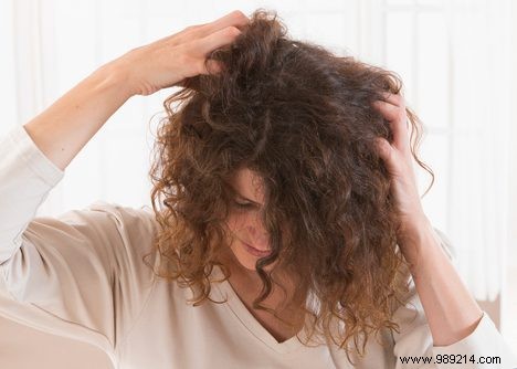 Expert Tips to Combat Dandruff: Advice from Certified Druggist Linda