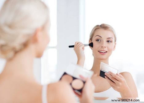 Master Face Contours with Self-Tanner: The Tantouring Technique