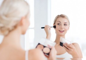 Master Face Contours with Self-Tanner: The Tantouring Technique