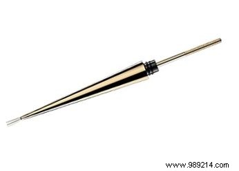 Revolutionize Your Lash Routine: Hourglass Curator Lash Instrument Applies Mascara Without a Brush