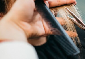 3 Common Habits to Avoid at the Hairdresser for a Flawless Cut