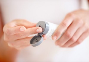 Frequent Hand Washing Causing Dry Skin? Dermatologist Tips and Top Products to Restore Moisture