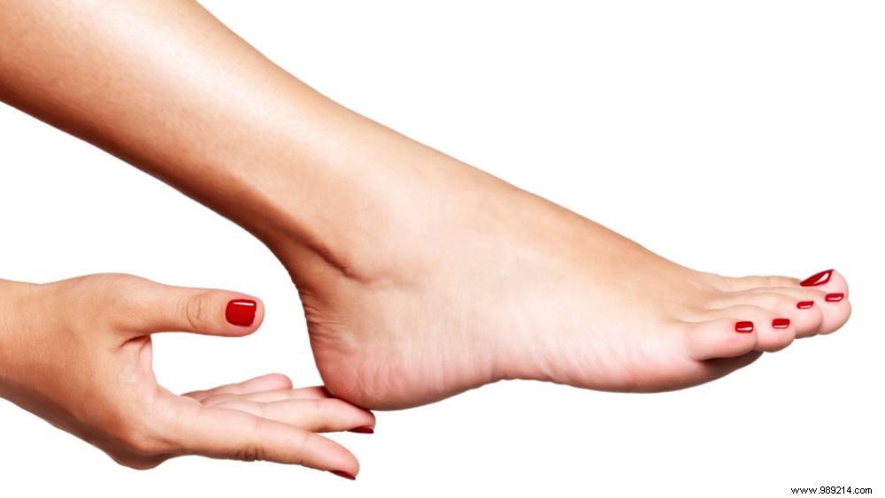 4 Proven Solutions for Dry, Cracked Feet