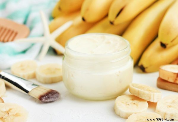 DIY Facial Care: Homemade Banana Masks and Mint Ice Cubes for Radiant Skin