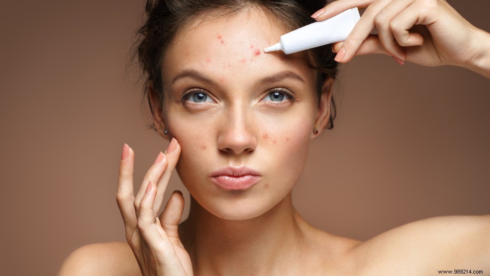 Is Pimple Pus Contagious? Debunking Common Acne Myths