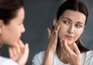 Why Does a Long Hair Suddenly Appear on Your Chin? Expert Insights