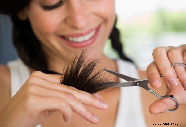 How to Cut Split Ends at Home: Expert Guide to Causes and Fixes