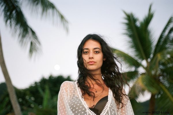 How to Get Effortless Beach Waves at Home with Top Sea Salt Sprays