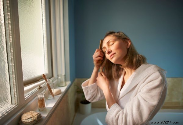 How to Tame Static and Dry Hair This Fall and Winter: Expert Tips