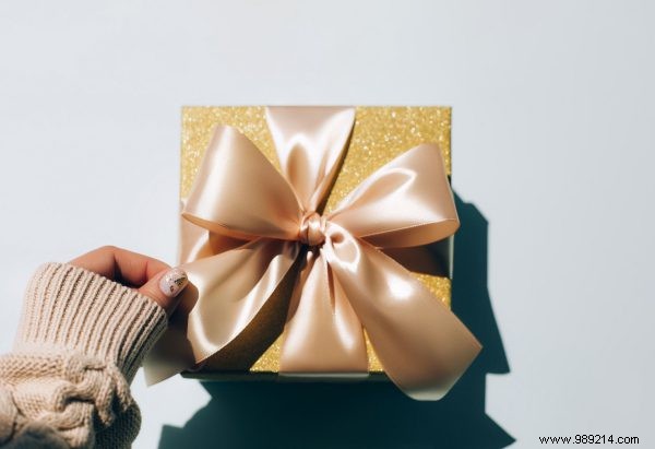 How to Effortlessly Remove Glitter Nail Polish: Expert Tips