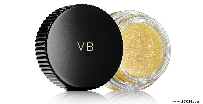 Recreate the Effortless Victoria Beckham x Estée Lauder SS18 Runway Beauty Look