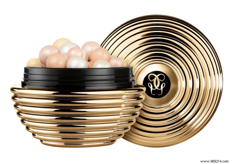 Guerlain s 2017 Christmas Makeup Collection: Parisian Elegance Inspired by Hemingway