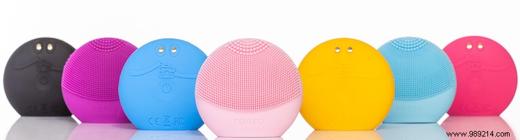 FOREO Luna fofo: The Smartest AI-Powered Facial Cleansing Device