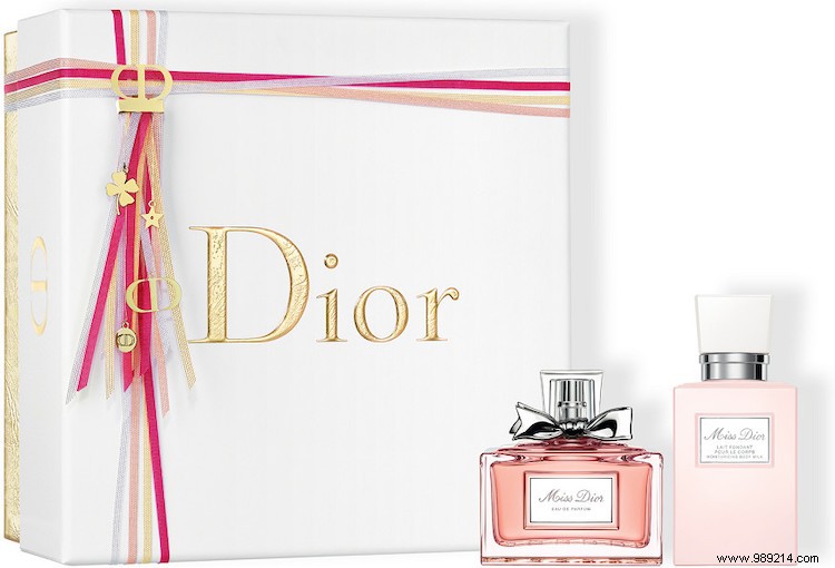 10 Luxurious Perfume Gift Sets for Her: Timeless Holiday Presents