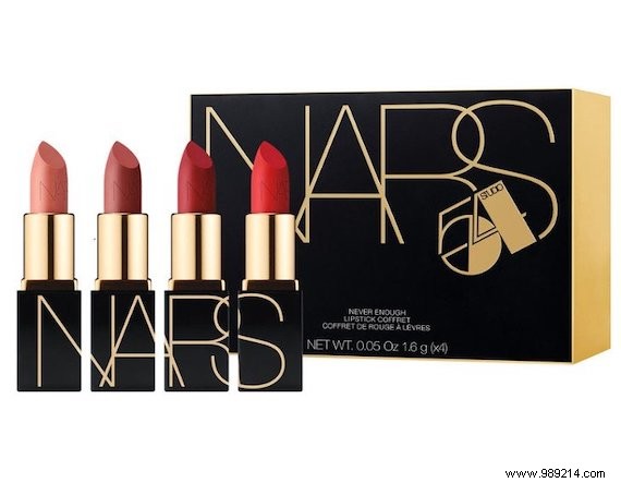 9 Luxurious Beauty Gift Sets for Her This Holiday Season