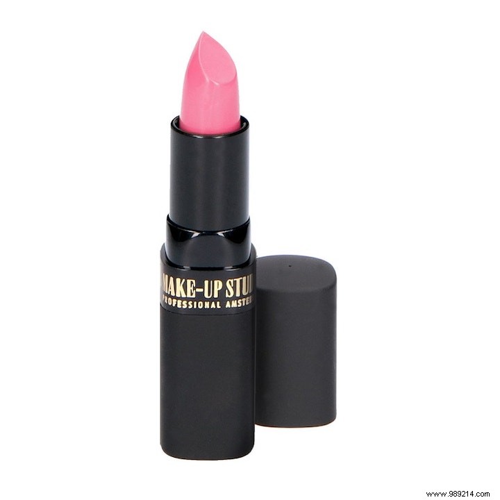 Master Matte Lips: Expert Step-by-Step Tutorial for Velvety, Long-Lasting Looks